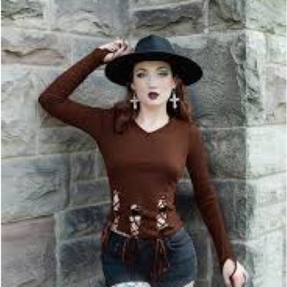 Scarlet Darkness Brown Top with Unique Cutout Design with hood Size S - Picture 5 of 11